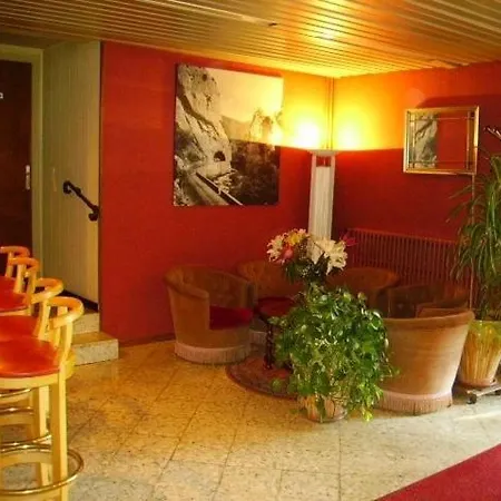 Hotel La Pierre Lys 2*