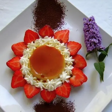 فندق لا بيير ليس كويلان