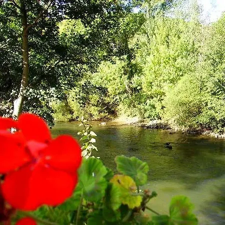 فندق لا بيير ليس كويلان