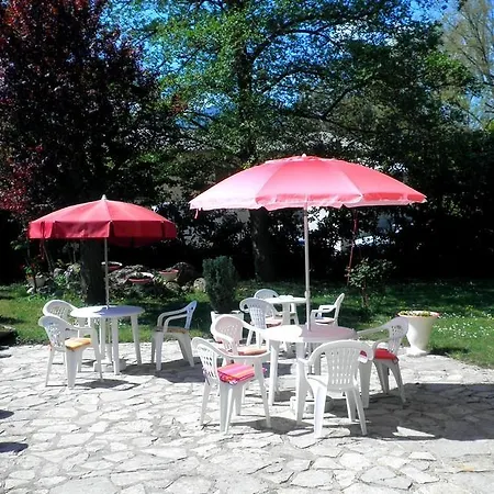 Hotel La Pierre Lys Quillan